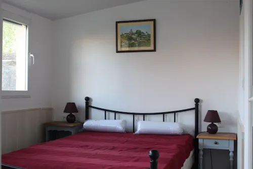 Studio 26m2 private garden 100m2 village center