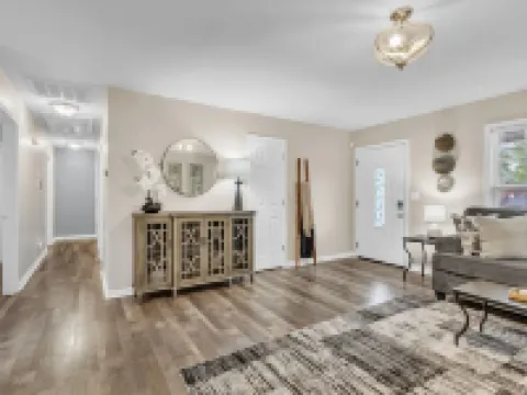 3BR - Pet-Friendly & Close to Downtown Greer Hoteles en Greer