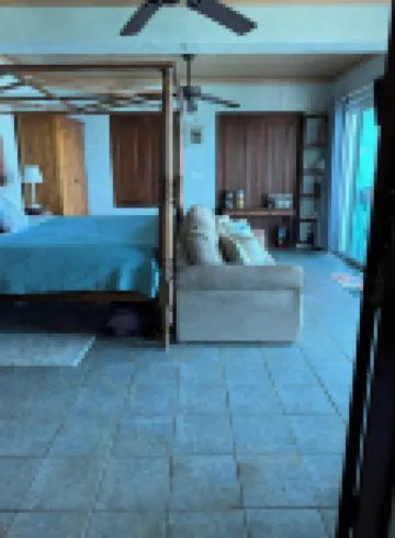 Folly View-Ocean sounds & views w/parking, full kitchen, A/C bedroom, Starlink