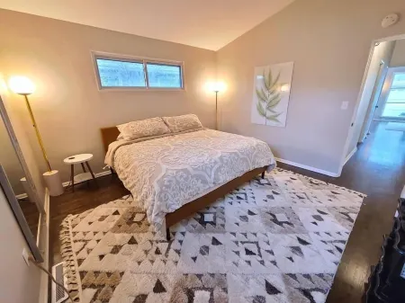 Dunland Cottage W/hot tub, paddle boards, fire pit