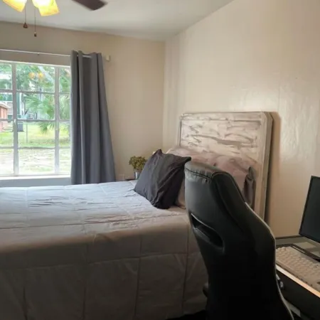 Perfect Beach Location Great Monthly rate