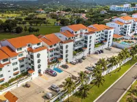 Penthouse Best Panoramic View in Resort, Large Terrace,Kitchen opened to Terrace Hotels in Mameyes II