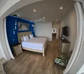Welcome to the Dutch Side of St. Maarten. 3 Bedroom Unforgettable Ocean View. 鄰近聖馬丁港的酒店