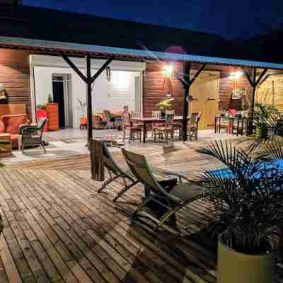 Villa Bois Zen: charming tropical accommodation (500 m from the beach) Hotel Exterior