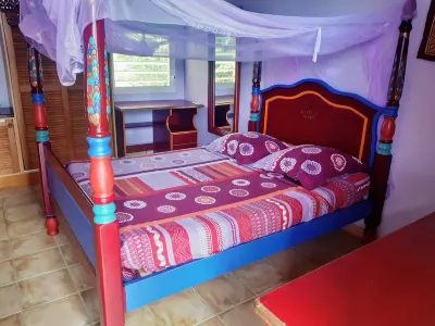 Villa 6/8 persons with swimming pool, panoramic view, 300 m from the beach 住宿飯店