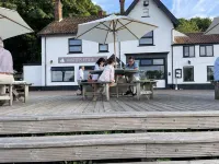 Riverside cottage in idyllic  location with private mooring.Great for fishing!