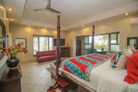 Historical Estate 3 bedrm Home GREAT HOUSE" Luxury Rental