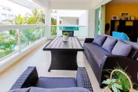 Beach Condo 3 mins walking distance from the beach, Amazing Pool 2BR Gated Comm.