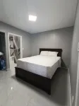 1 bedroom 1 bathroom beach house, beach right at your door steps