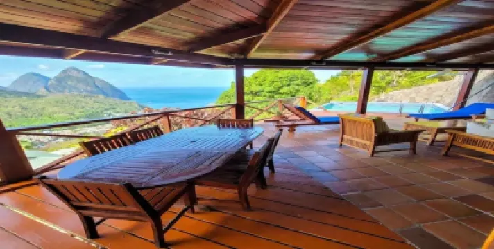 $1MIL PITON VILLA VIEW - COLOMBETTE  호텔