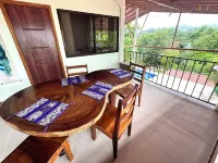 Gorgeous, LARGE, peaceful! Perfect location!