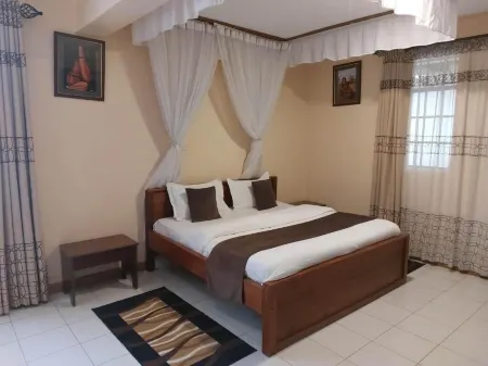Roza Guest House Naivasha Отели рядом с достопримечательностью «Lakes NAIVASHA - Crescent Island»
