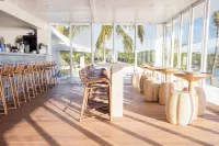 The Cove Eleuthera - bars