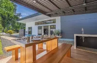 Coral Dream House - Tropical retreat w/ pool, walkable location in Uvita!