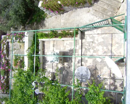 newly renovated house, fantastic terrace with view of the sea 佈雷拉酒店