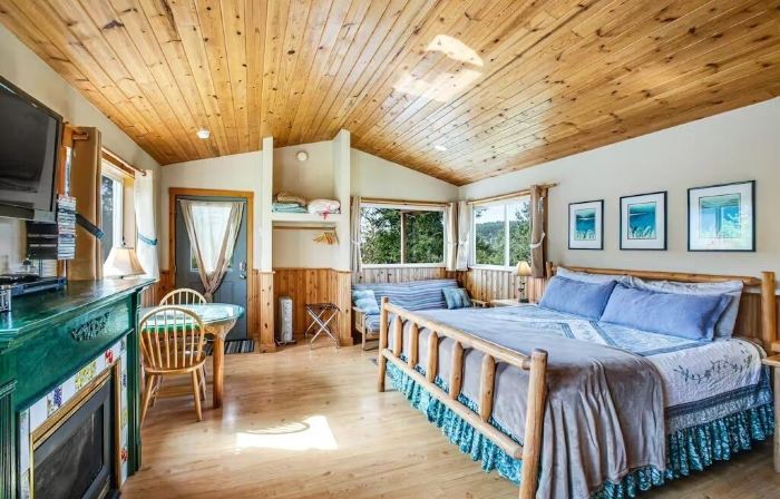 Deer Harbor Cottages