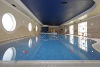 Seven Oaks Hotel - Pools