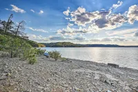 Foxtail Cabin Retreat Steps to Beaver Lake! - 3-Star