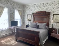 Shaw House Inn Hotels in Fortuna