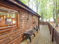 Leafy Hollow Lodge