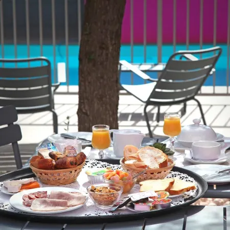 Logis Hotels Grand Hotel d'Orléans