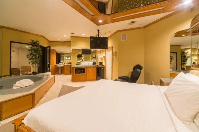 Sybaris Pool Suites Mequon Hotels in Grafton