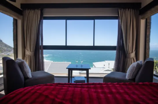 Simon’s Town Guest House โรงแรมใกล้หาดลองบีช