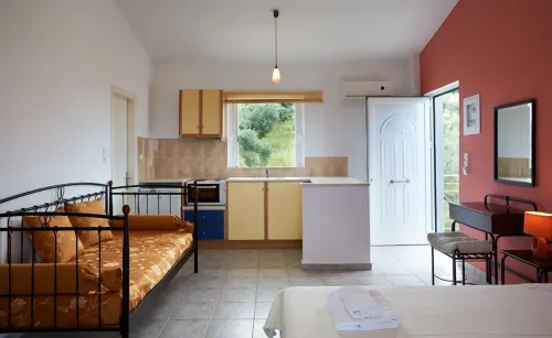 Irene Studios Hotels in Istiea Edipsos