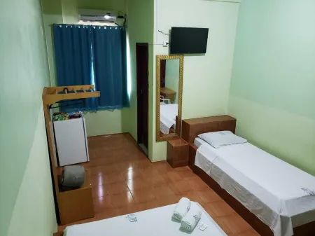 Hotel Chalé Ji-Parana Отели в г. Жи-Парана