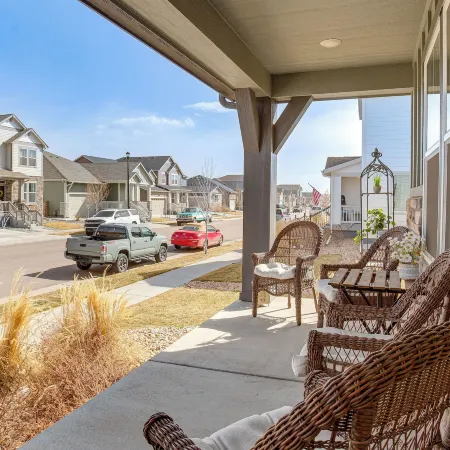 Beautiful Home w/ Bonus Room & Prime Location!