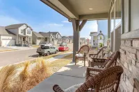 Beautiful Home w/ Bonus Room & Prime Location! - 3-Star