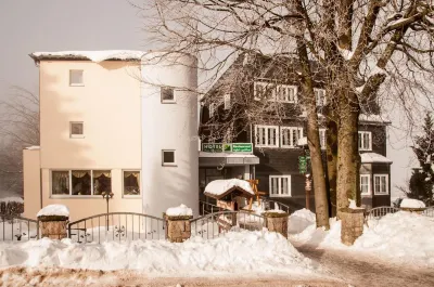 Hotel Haus Oberland Hotels in 