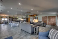 Lewis & Clark Resort