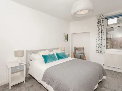 Porri Nook Hotels near Next
