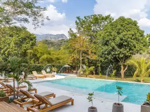 Casa Jacaranda Hotel Boutique Cauca Viejo - Mayores de 14 años -
