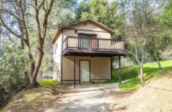 Mountain Trail Lodge and Vacation Rentals