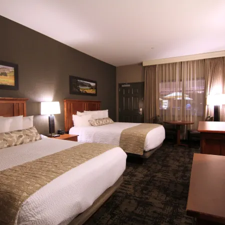 Casper C'mon Inn Hotel & Suites