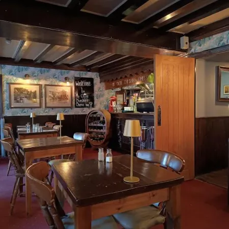 Ye Olde Cheshire Cheese Inn