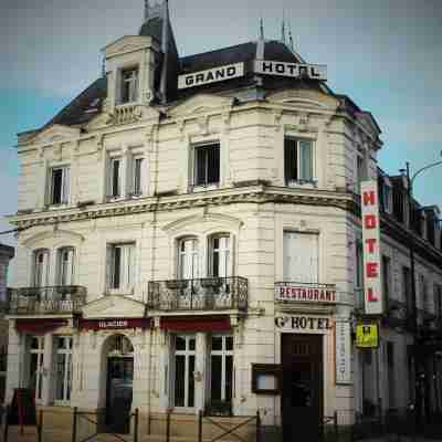 Logis Le Grand Hôtel Montval-sur-Loir Hotel Exterior