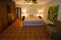 Upper Level apartment overlooking Marigot Bay