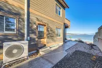Walk to Flathead Lake: Polson Home w/ Balcony - WiFi