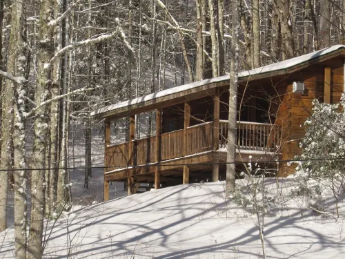 Sundance Pet friendly log cabin with hot tub wifi gas grill waterfall hiking