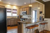 Douglas on Third Hotels in McMinnville