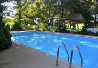 Stratford Suburban Motel - Family