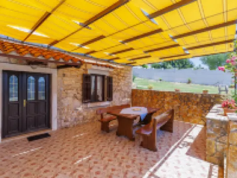 Laura Hotels in Opcina Liznjan