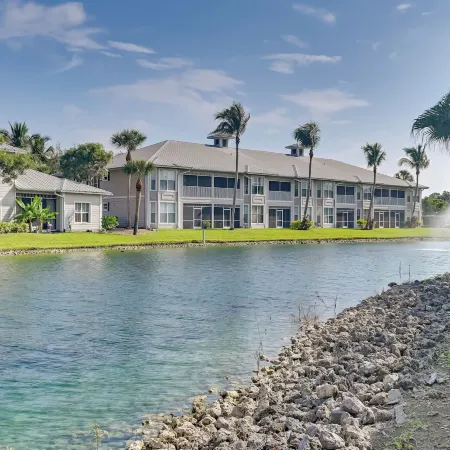 Newly Updated Golf Villa w/ Free Golf May-OCT