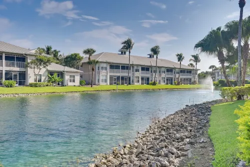 Newly Updated Golf Villa w/ Free Golf May-OCT - Apartments