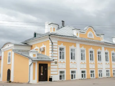 Oliva Mikhailo-Arkhangelskiy Monastery 주변 호텔