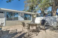 Florida Unit Steps from Indian Rocks Beach Access! - parking