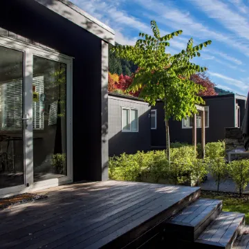 Pinewood Queenstown Отели рядом с достопримечательностью «Пивоварня Altitude Brewing»
